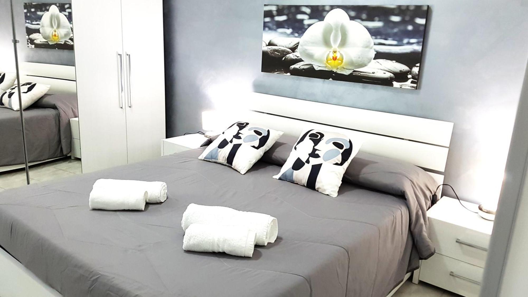 Ch Exclusive Apartments Чефалу Номер фото